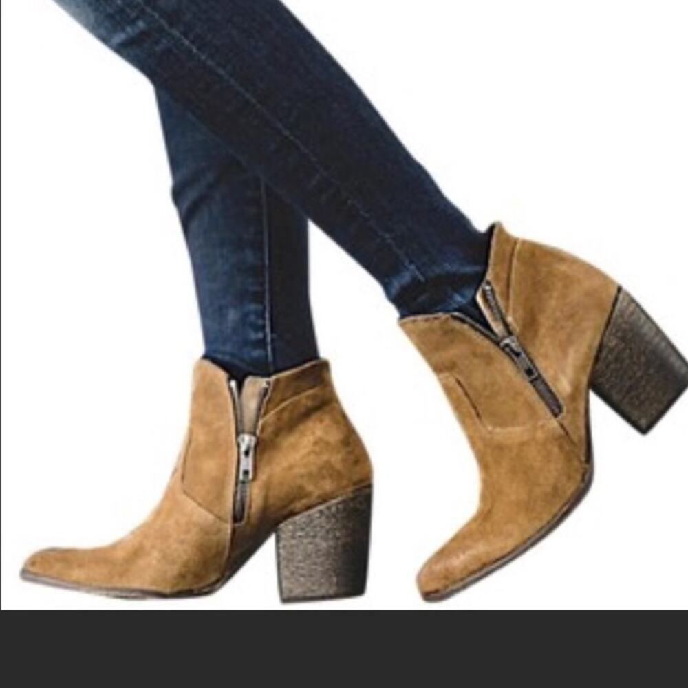 Freebird by Steven brown tan suede ankle boots 7 cowboy western heel